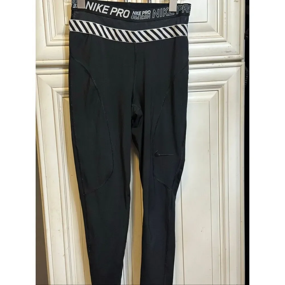Nike Women's High Rise HyperCool 7/8 Length Training Pull-on Tights Black Small